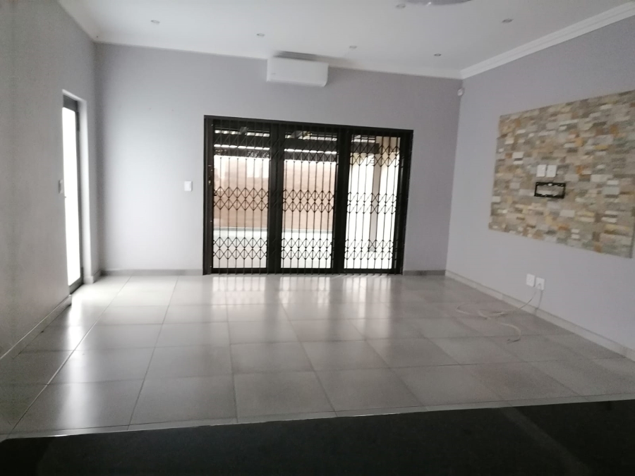 3 Bedroom Property for Sale in Geelhoutpark North West